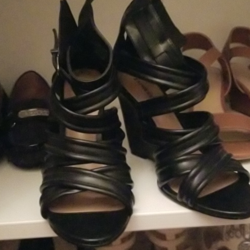 Black Express Strappy Sandals (size 7)